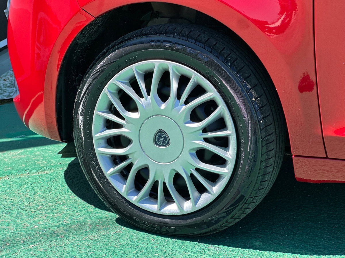 Lancia Ypsilon 1.3 MJT 16V 80 CV 5 porte S&S Gold (5)