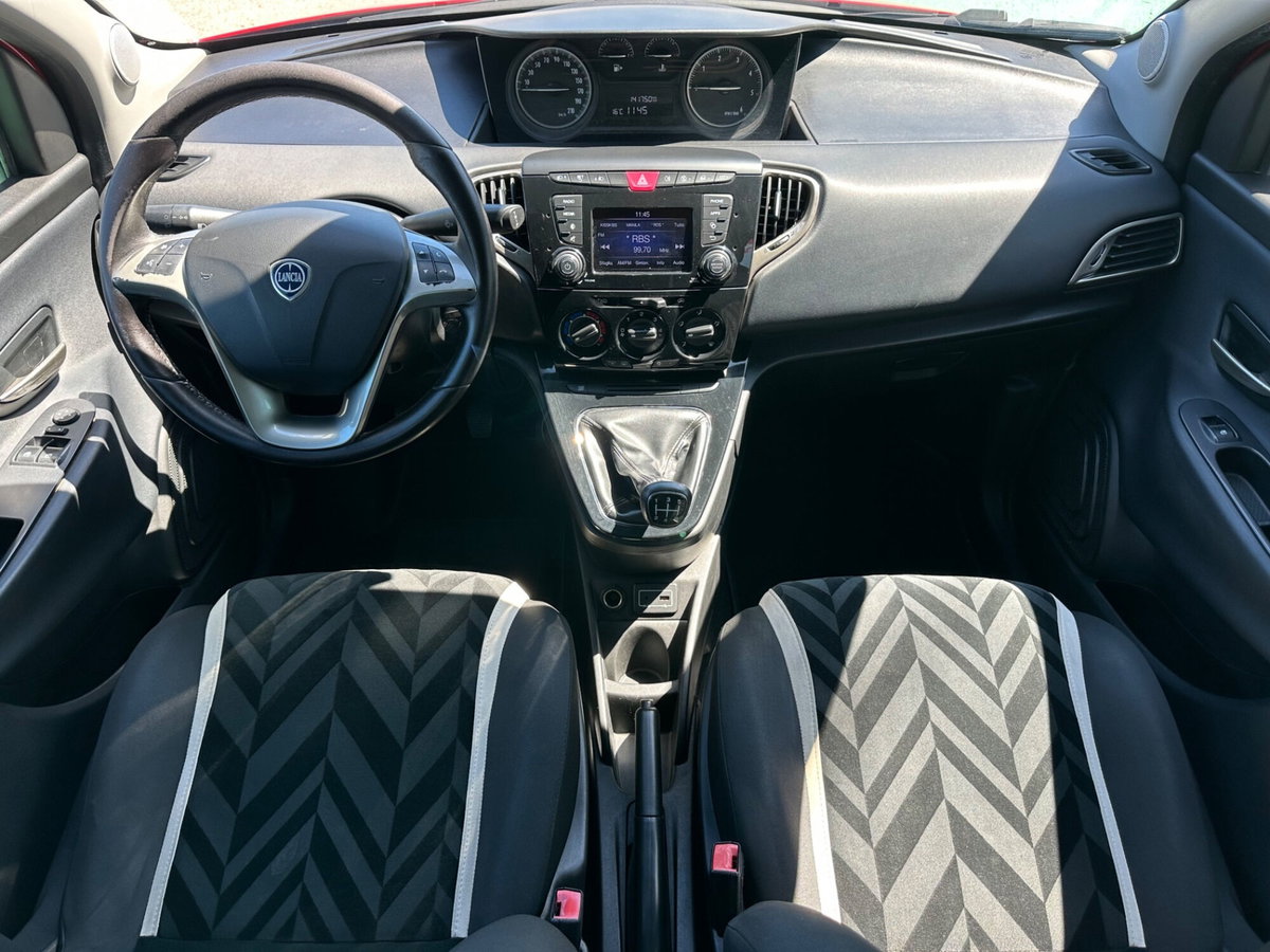 Lancia Ypsilon 1.3 MJT 16V 80 CV 5 porte S&S Gold (6)