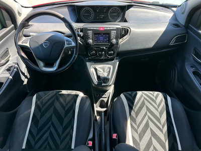 Lancia Ypsilon 1.3 MJT 16V 80 CV 5 porte S&S Gold (6)