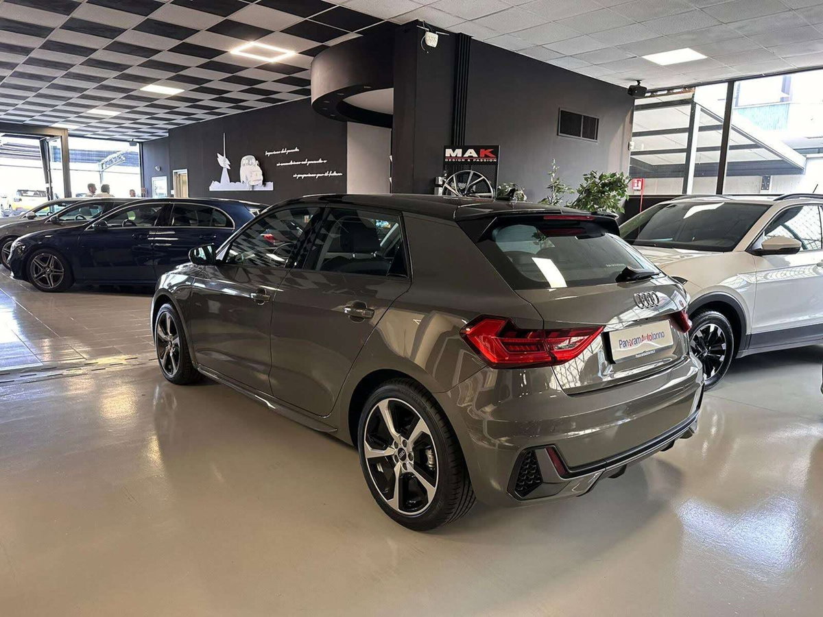 Audi A1 Sportback 30 1.0 tfsi S Line Edition 116cv s-tronic (5)