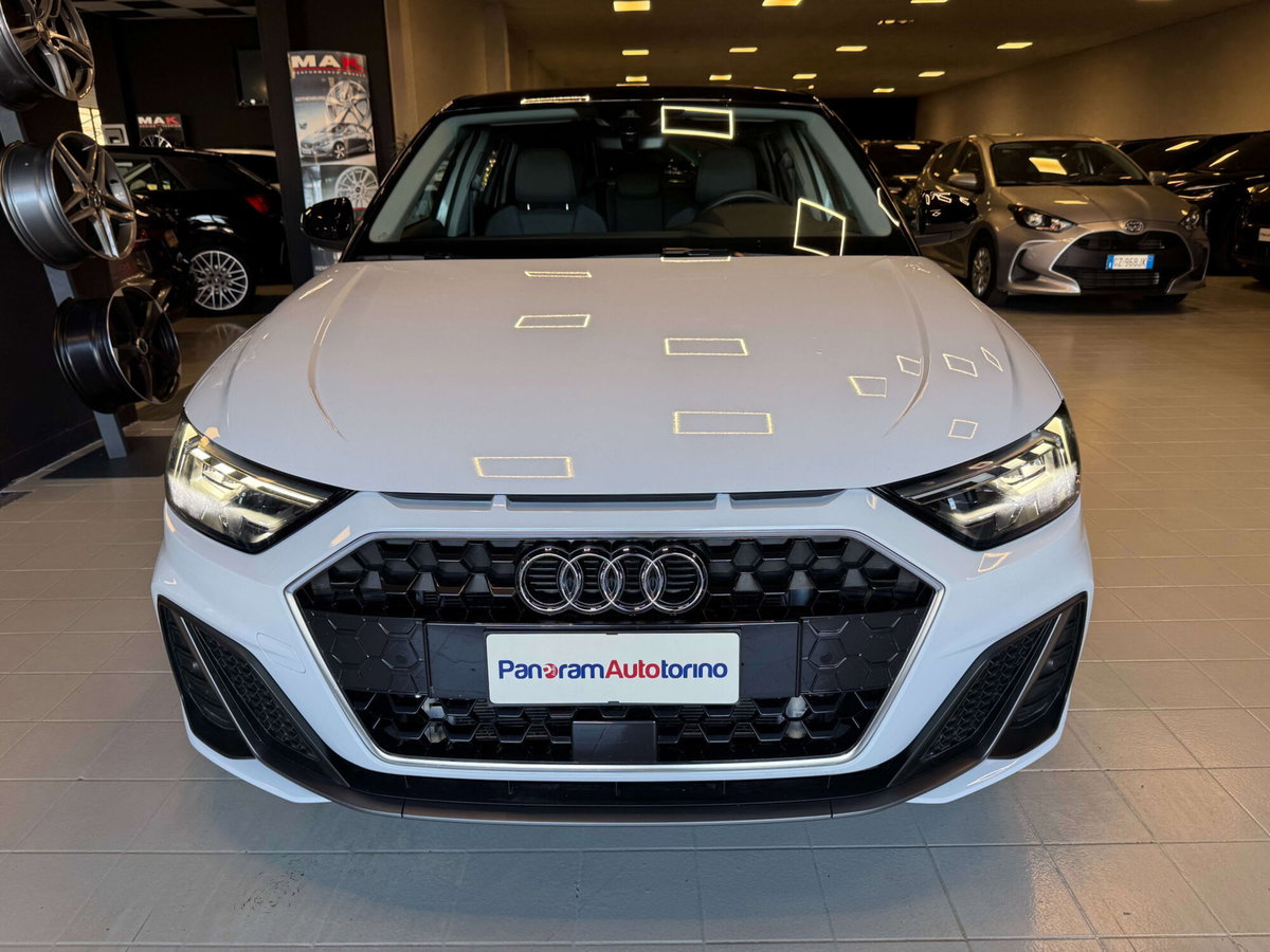 Audi A1 Sportback 30 1.0 tfsi S Line Edition 116cv s-tronic (2)