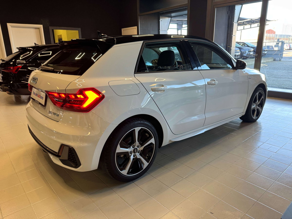 Audi A1 Sportback 30 1.0 tfsi S Line Edition 116cv s-tronic (7)