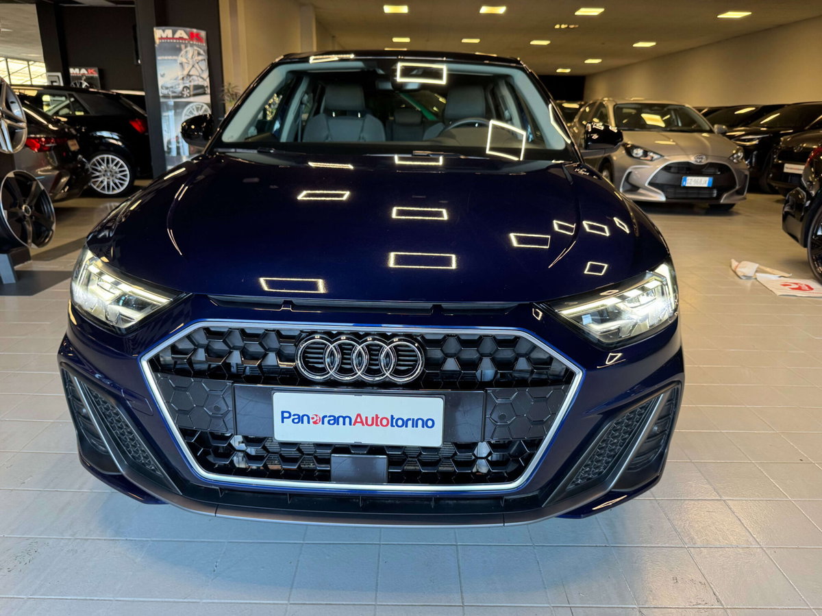 Audi A1 Sportback 30 1.0 tfsi S Line Edition 116cv s-tronic (3)