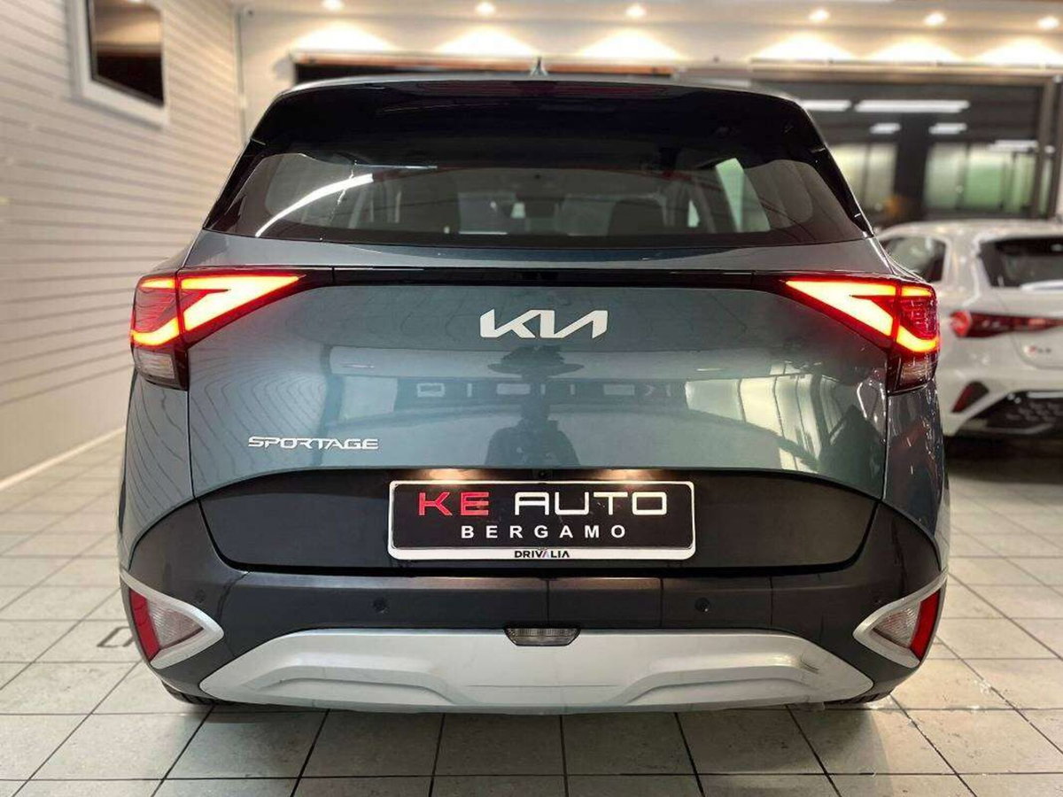 Kia Sportage 1.6 crdi mhev Business dct (4)