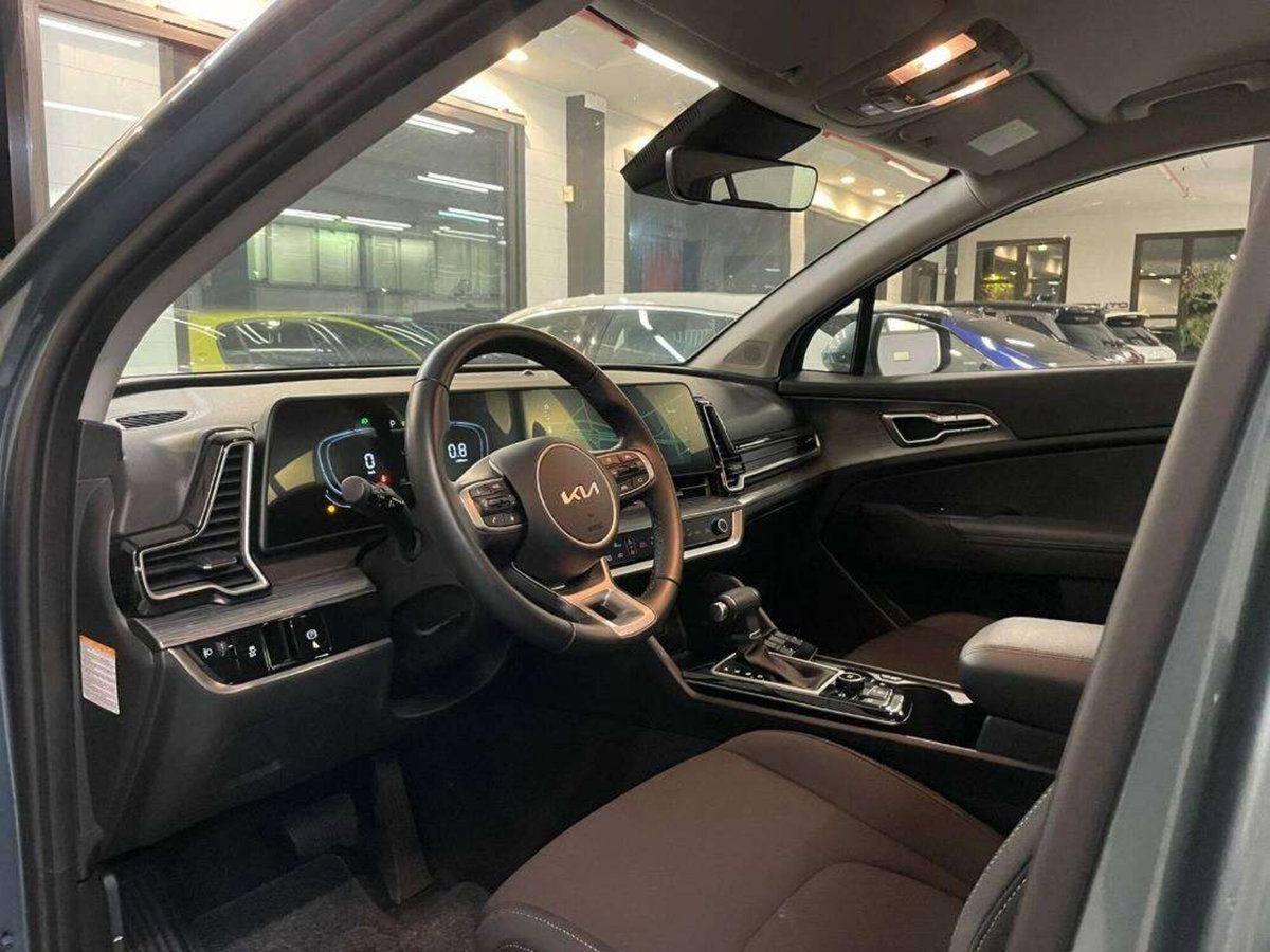 Kia Sportage 1.6 crdi mhev Business dct (6)