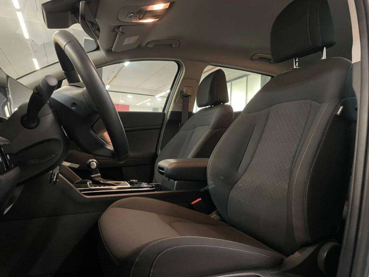 Kia Sportage 1.6 crdi mhev Business dct (7)