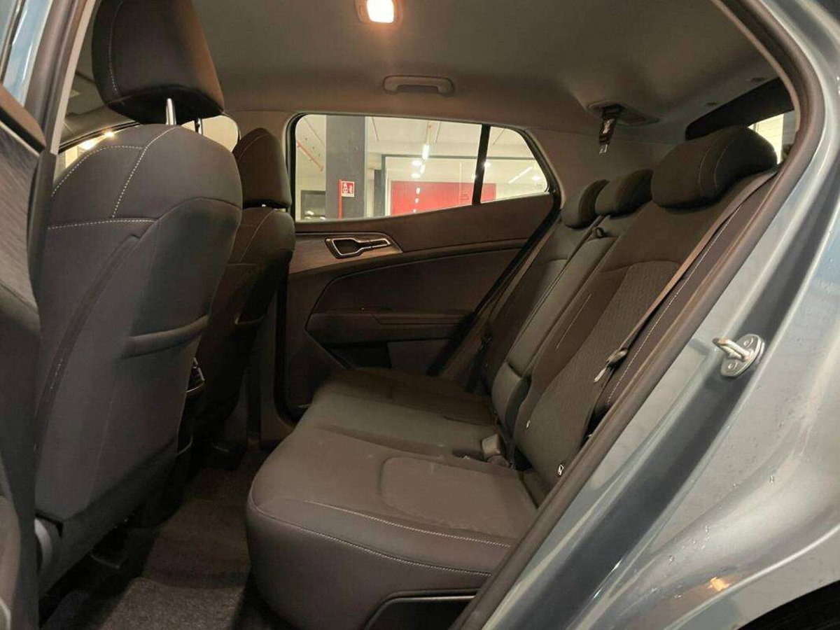 Kia Sportage 1.6 crdi mhev Business dct (9)