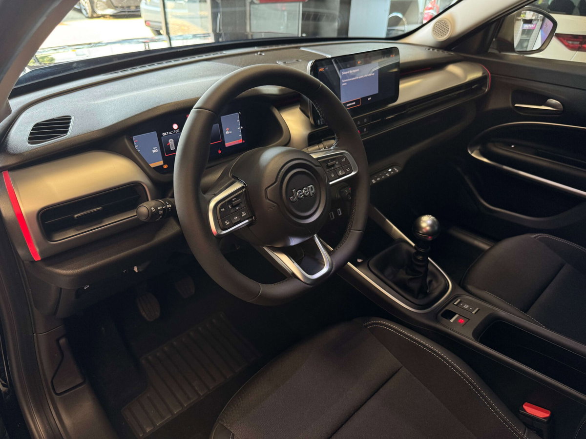 Jeep Avenger 1.2 turbo Summit fwd 100cv (12)