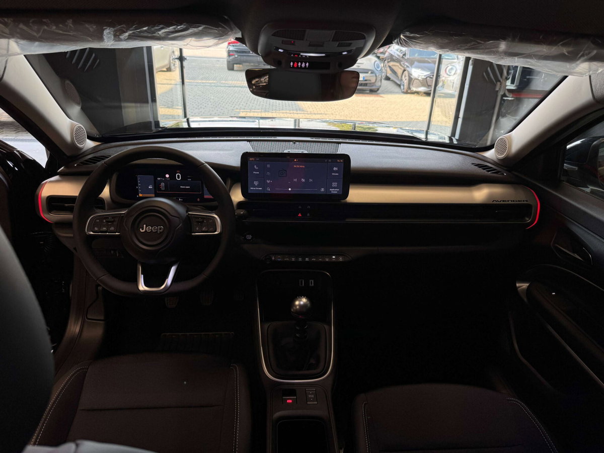 Jeep Avenger 1.2 turbo Summit fwd 100cv (18)