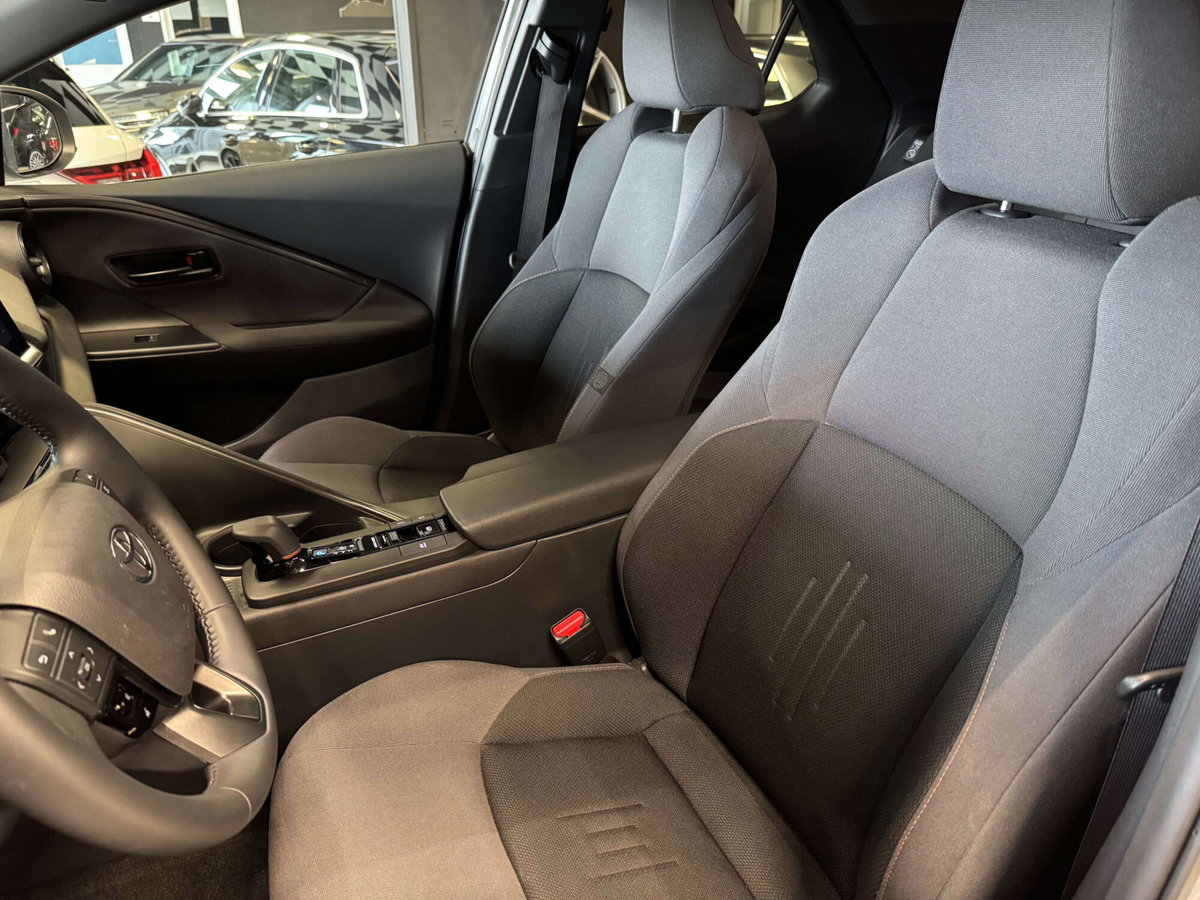 Toyota Toyota C-HR 1.8 hv Lounge fwd e-cvt (11)