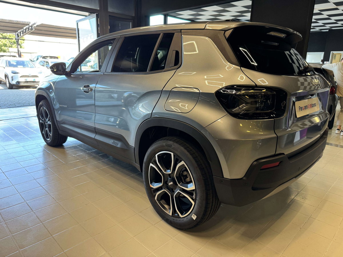 Jeep Avenger 1.2 turbo e-hybrid mhev Summit fwd 110cv edct6 (4)