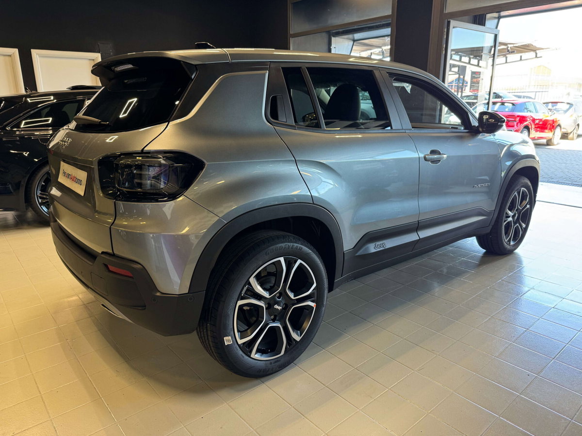 Jeep Avenger 1.2 turbo e-hybrid mhev Summit fwd 110cv edct6 (6)