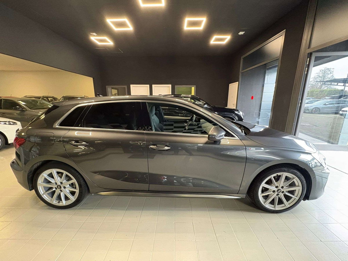 Audi A3 Sportback 2.0 tdi S line edition 150cv s-tronic (4)