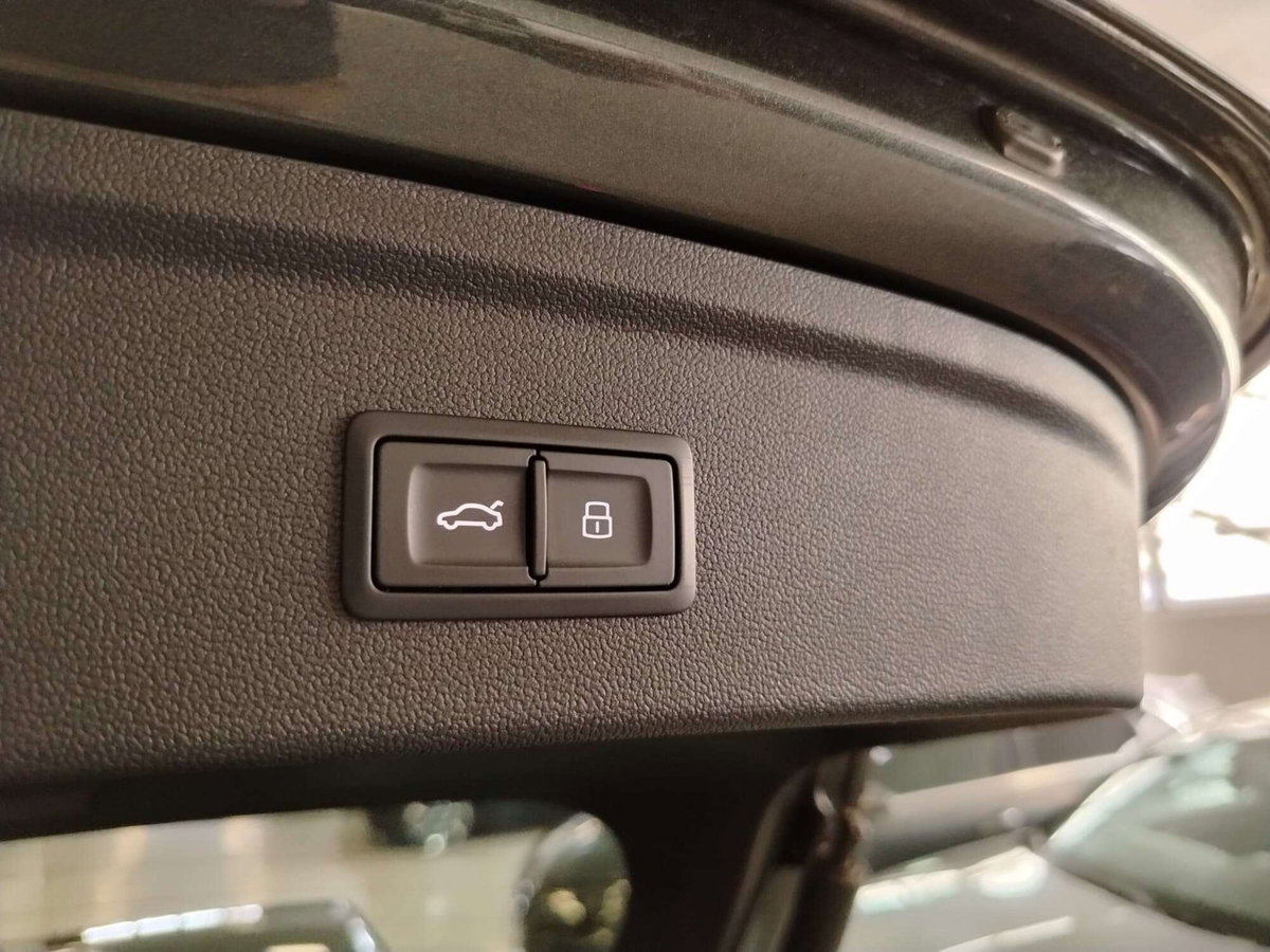 Audi A3 Sportback 2.0 tdi S line edition 150cv s-tronic (20)