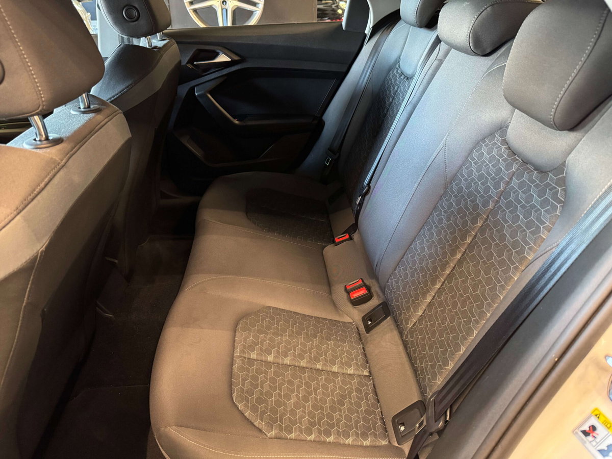 Audi A1 Sportback 30 TFSI S line edition (17)