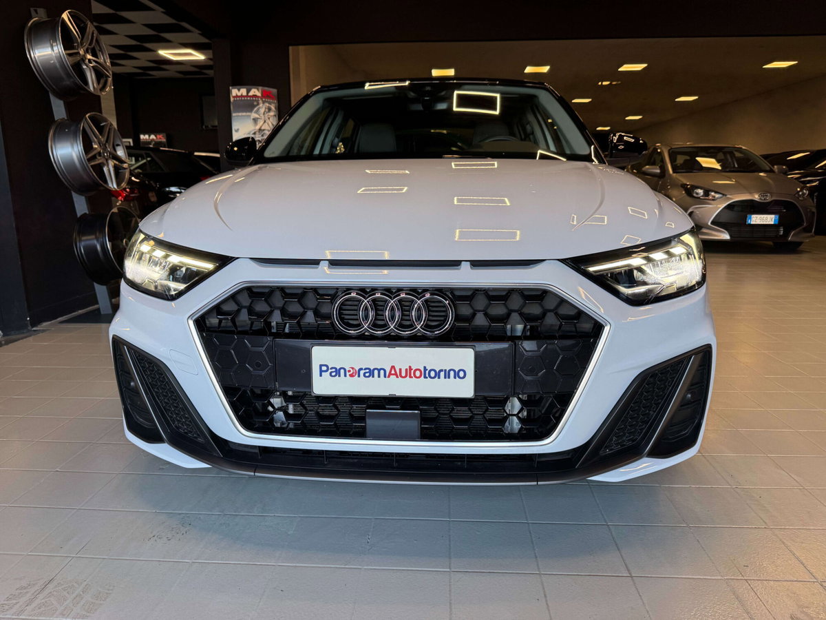 Audi A1 Sportback 30 TFSI S line edition (2)