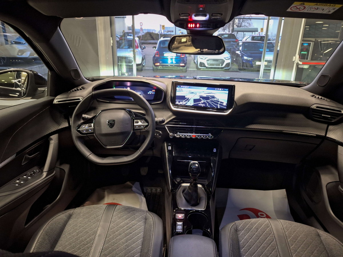 Peugeot 2008 PureTech 100 S&S Allure (12)