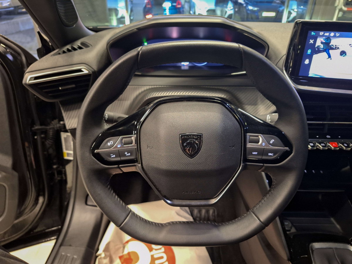 Peugeot 2008 PureTech 100 S&S Allure (13)