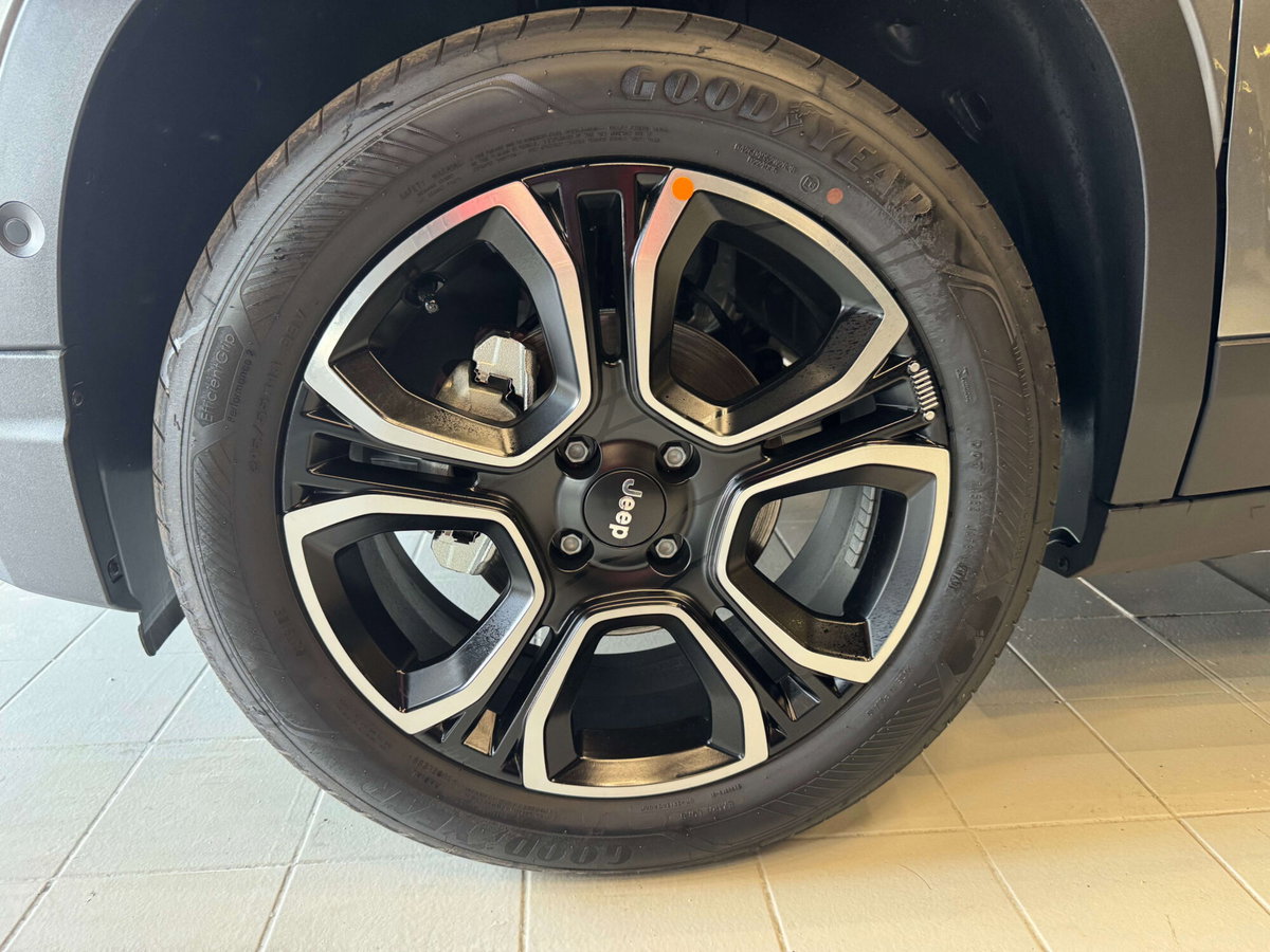 Jeep Avenger 1.2 turbo Summit fwd 100cv (10)