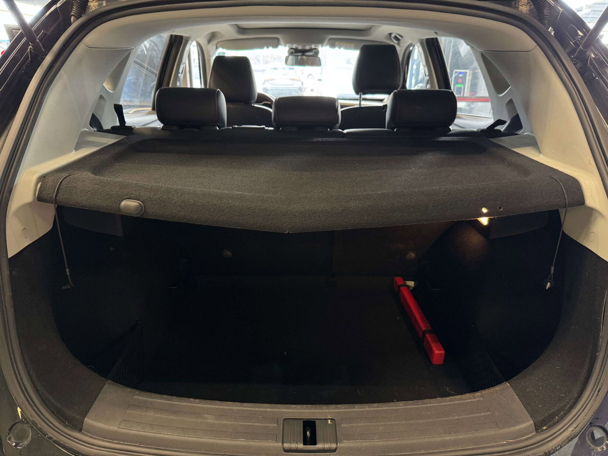 Mg ZS ZS 1.5 Luxury (15)