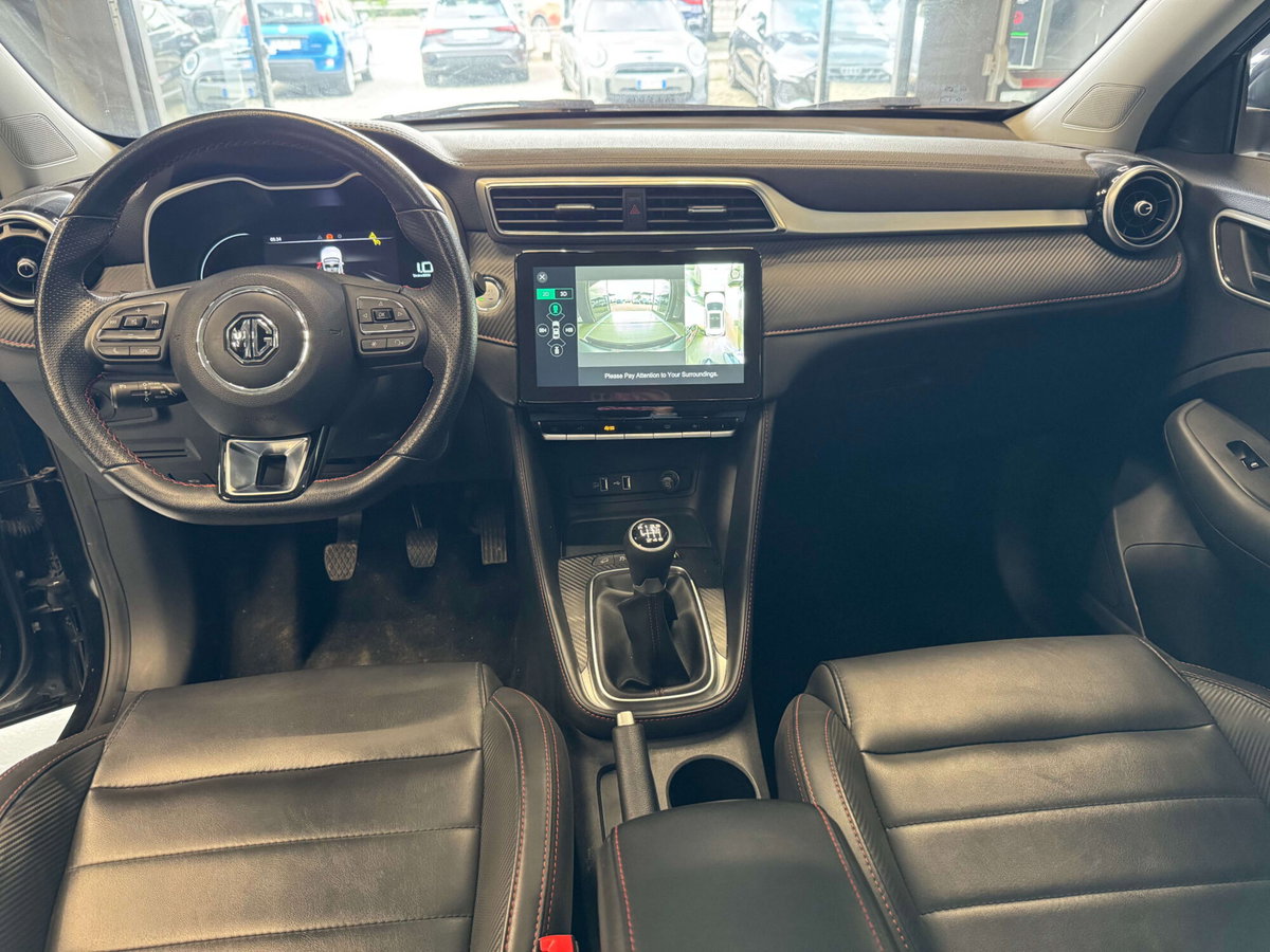 Mg ZS ZS 1.5 Luxury (9)