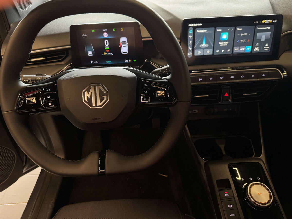 Mg MG3 1.5 hybrid+ Luxury auto (11)