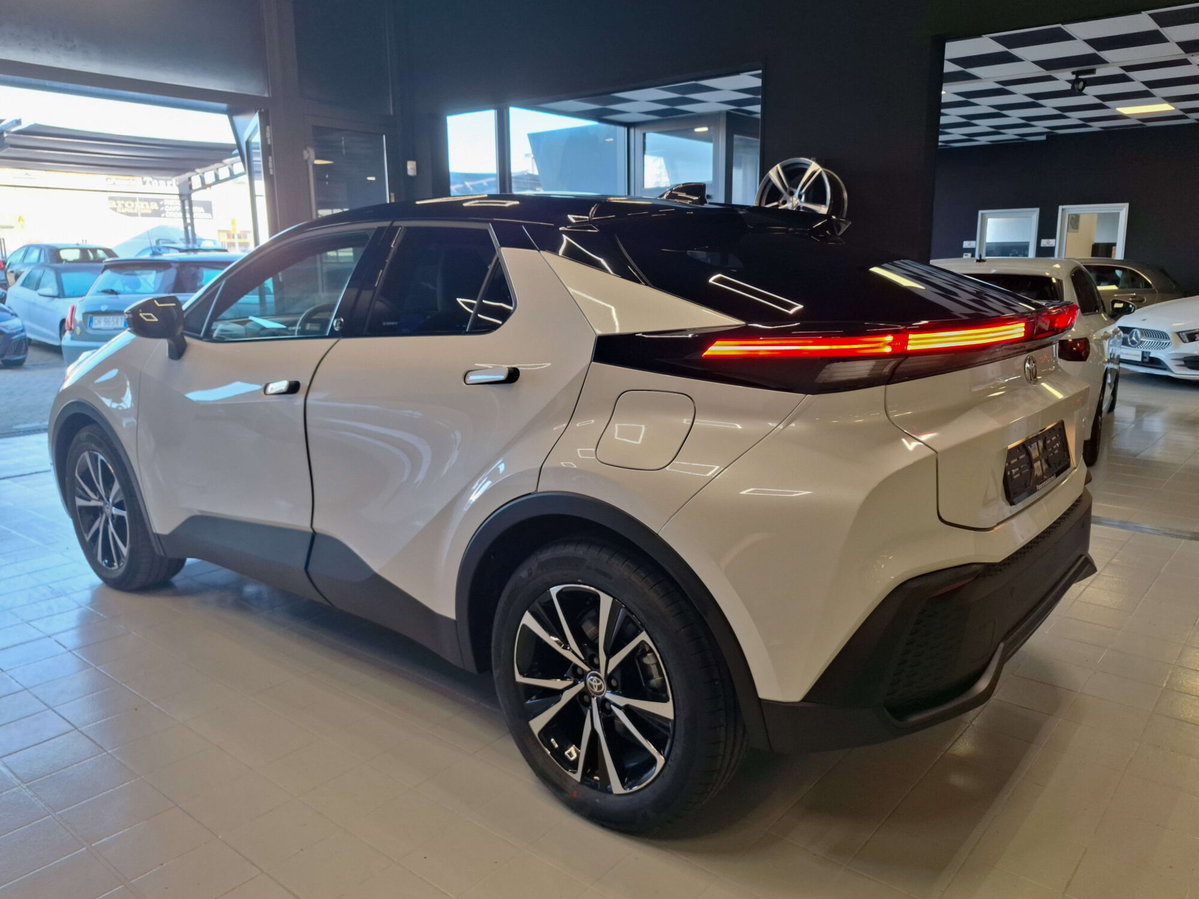 Toyota Toyota C-HR 1.8 hv Lounge fwd e-cvt (5)