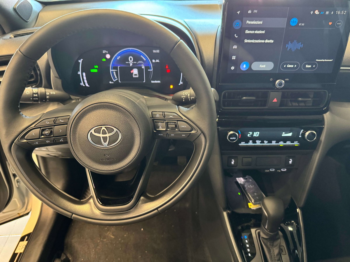 Toyota Yaris Cross 1.5h GR Sport Black Sky fwd 116cv e-cvt (15)