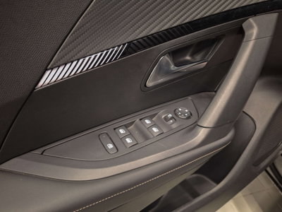 Peugeot 2008 PureTech 100 S&S Allure (10)