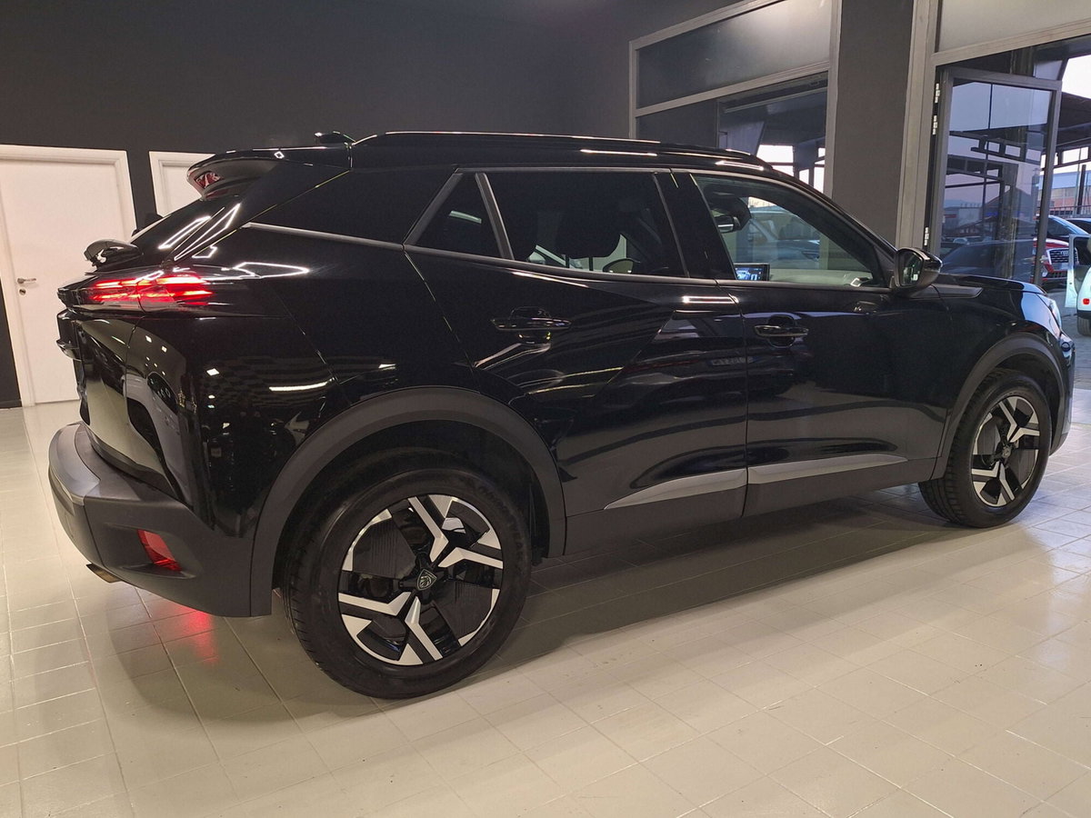 Peugeot 2008 PureTech 100 S&S Allure (7)