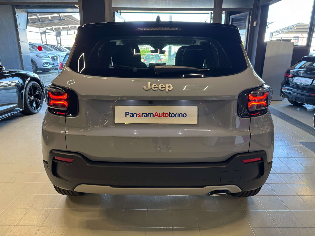 Jeep Avenger 1.2 turbo e-hybrid mhev Summit fwd 110cv edct6 (4)