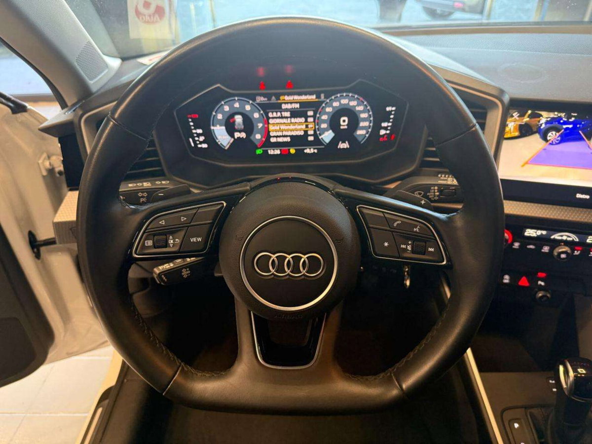Audi A1 Sportback 30 TFSI Identity Black (14)