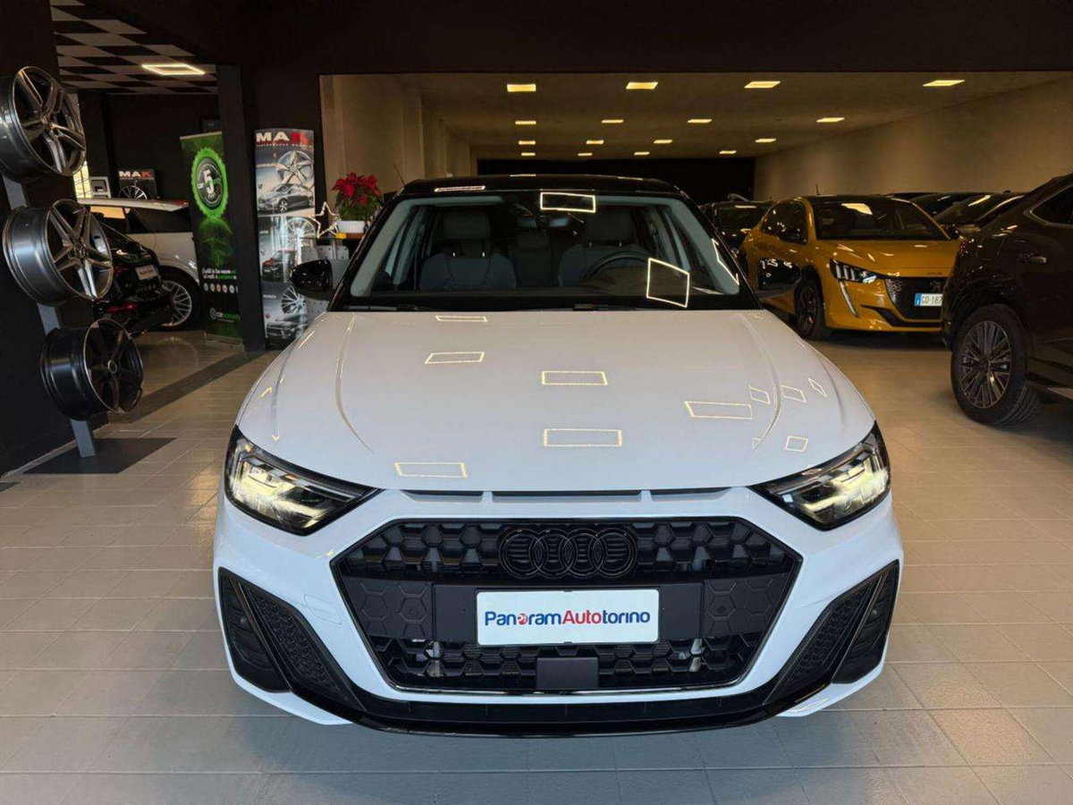 Audi A1 Sportback 30 TFSI Identity Black (2)