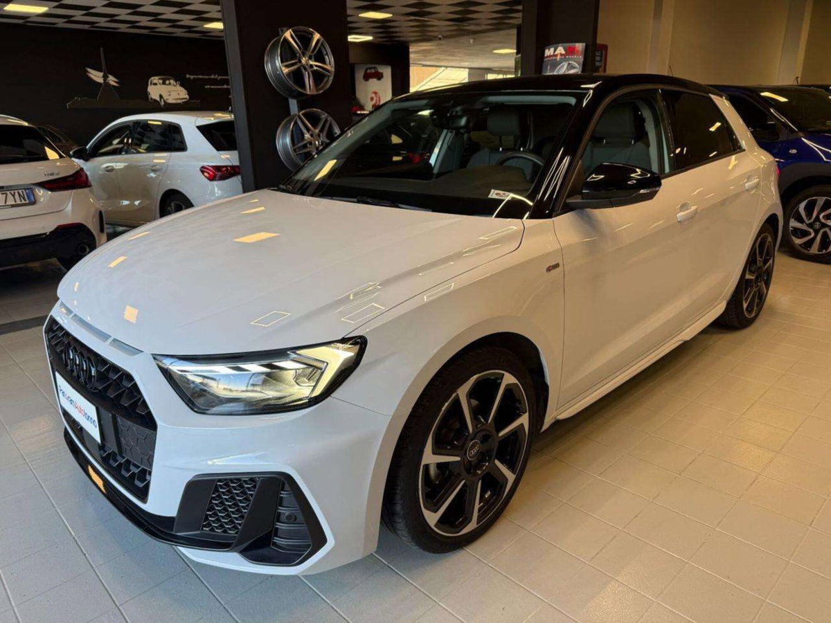 Audi A1 Sportback 30 TFSI Identity Black (3)