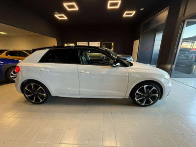 Audi A1 Sportback 30 TFSI Identity Black (8)
