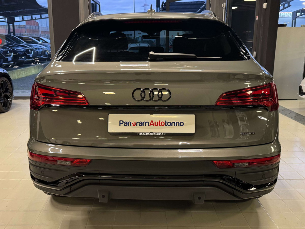 Audi Q5 Sportback 40 2.0 tdi mhev 12V Identity Black quattro s-tronic (5)
