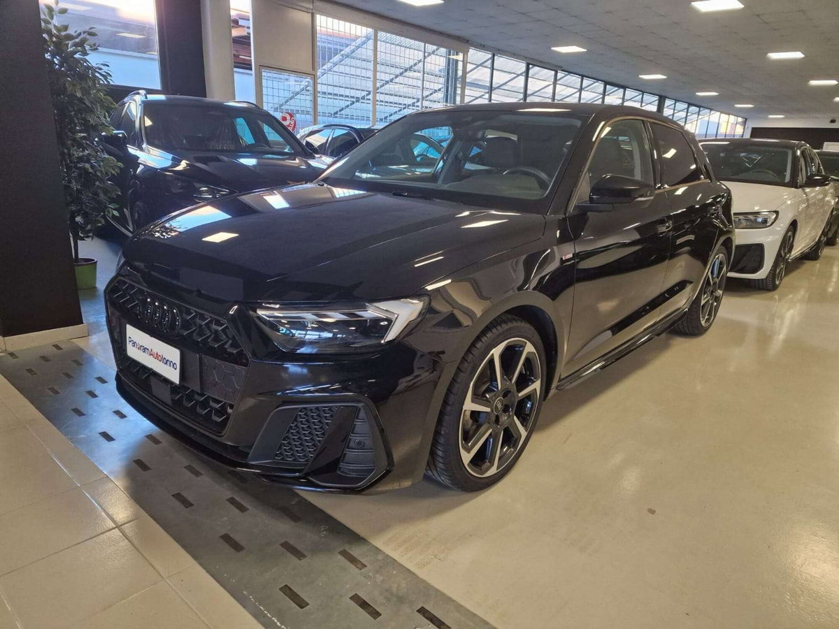 Audi A1 Sportback 30 1.0 tfsi Identity Black 116cv s-tronic (3)