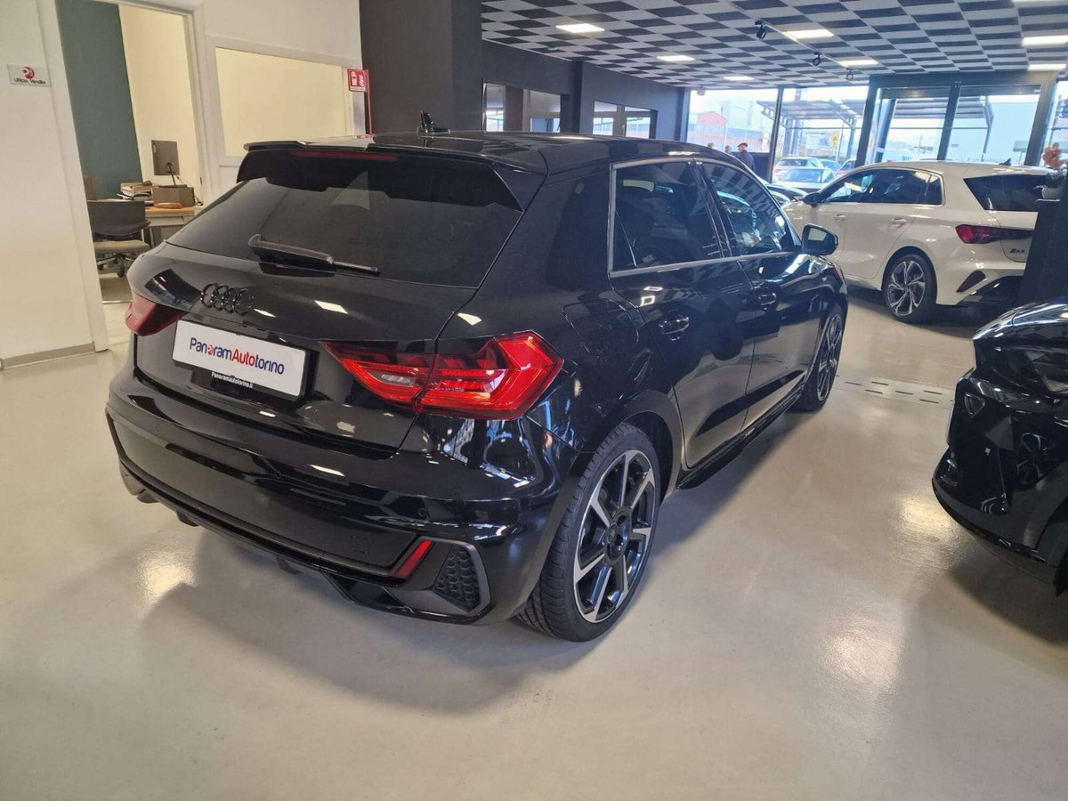 Audi A1 Sportback 30 1.0 tfsi Identity Black 116cv s-tronic (6)