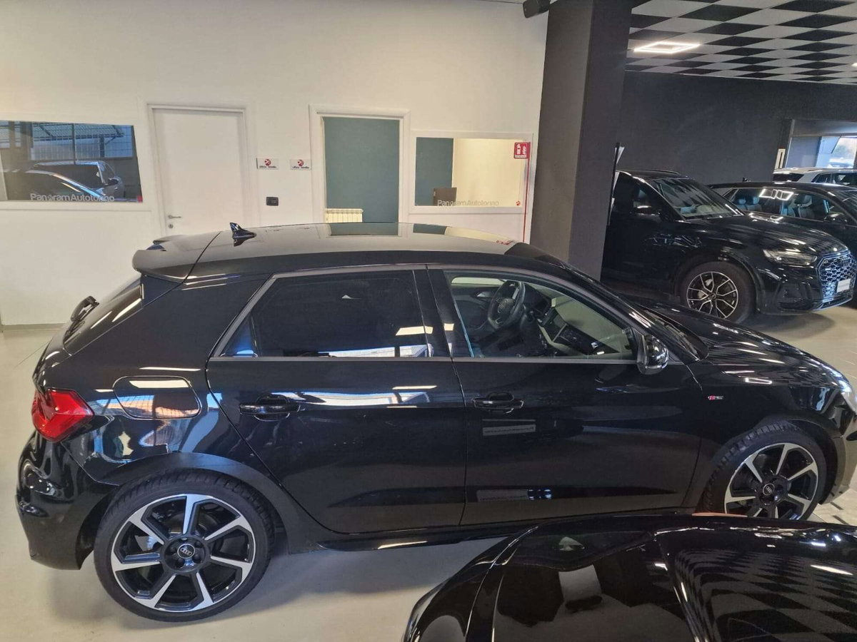 Audi A1 Sportback 30 1.0 tfsi Identity Black 116cv s-tronic (7)