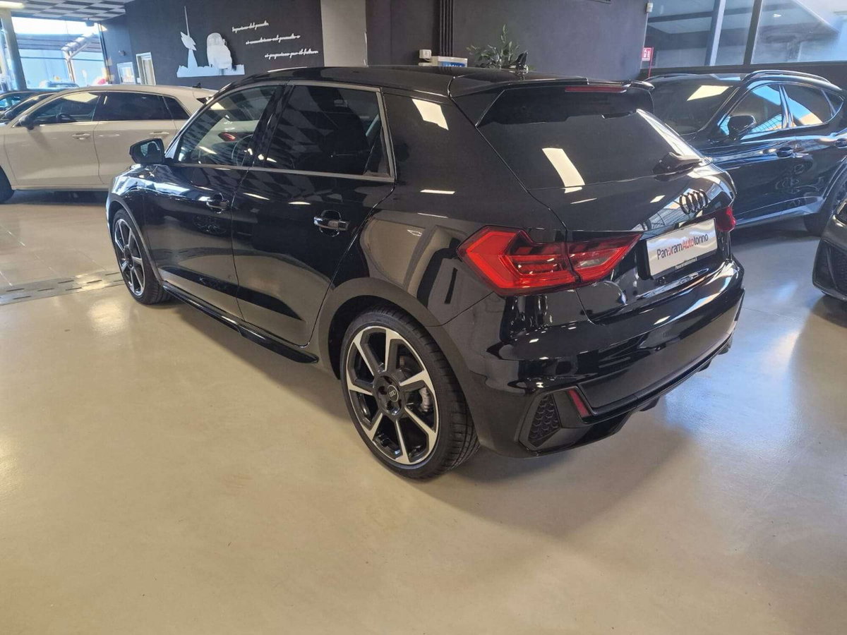 Audi A1 Sportback 30 1.0 tfsi Identity Black 116cv s-tronic (8)