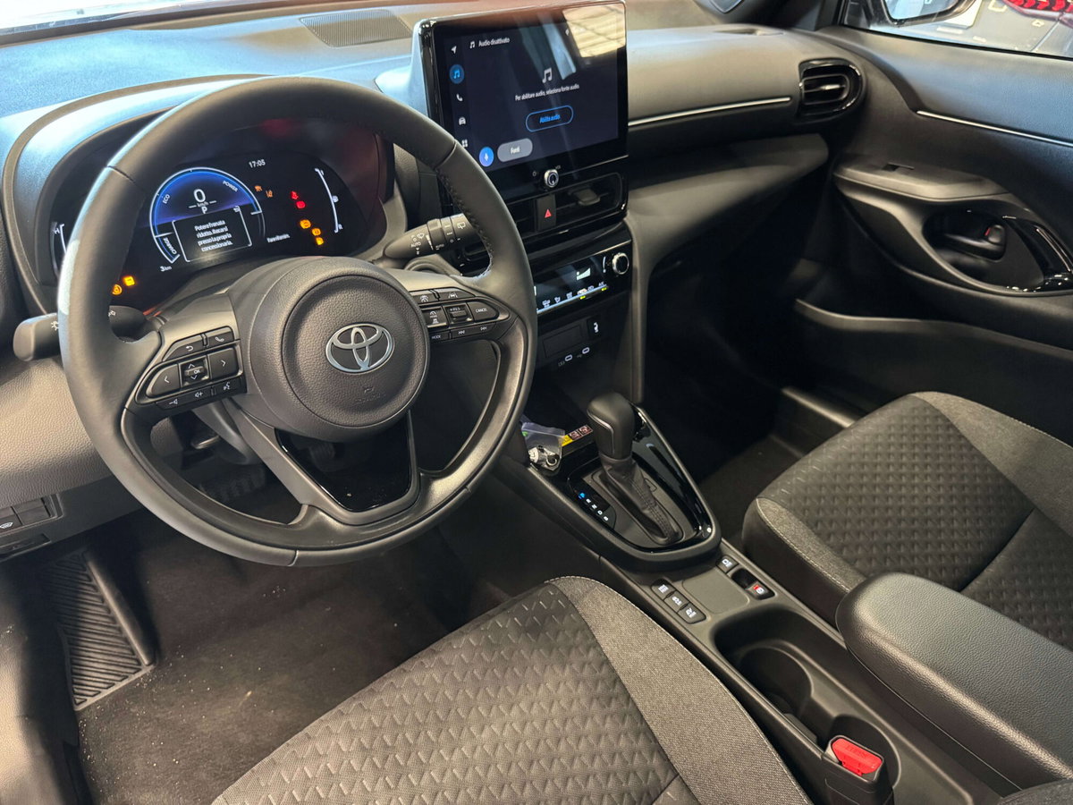 Toyota Yaris Cross 1.5h GR Sport Black Sky fwd 116cv e-cvt (11)
