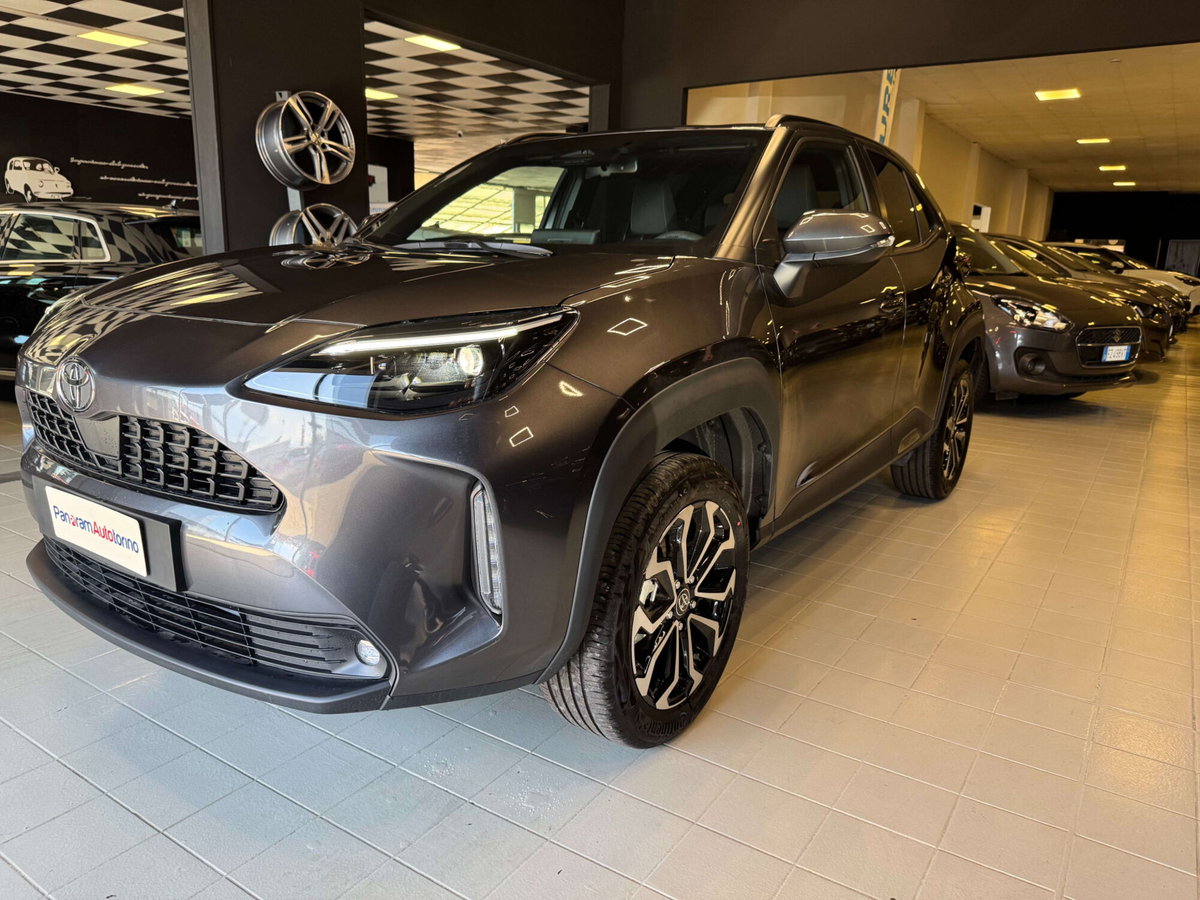 Toyota Yaris Cross 1.5h GR Sport Black Sky fwd 116cv e-cvt (2)
