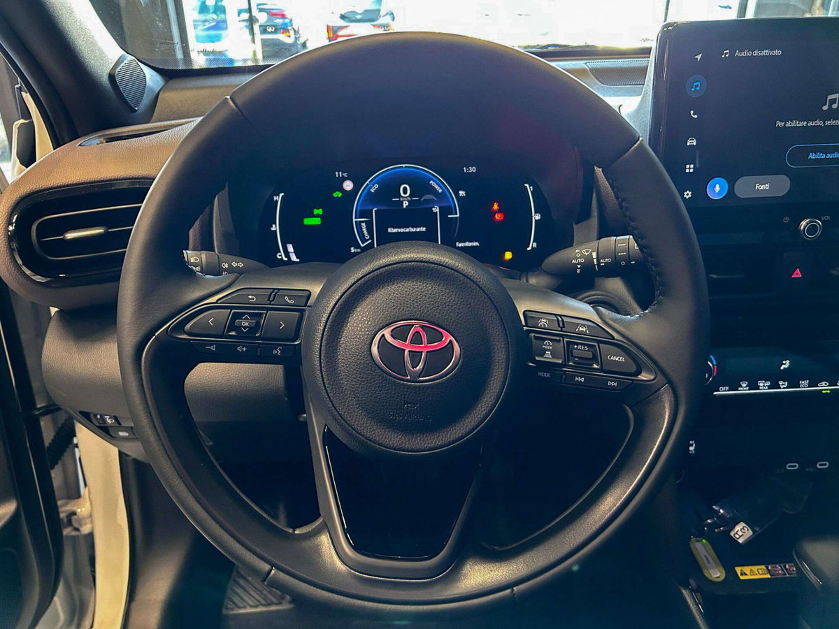 Toyota Yaris Cross 1.5h GR Sport Black Sky fwd 116cv e-cvt (12)