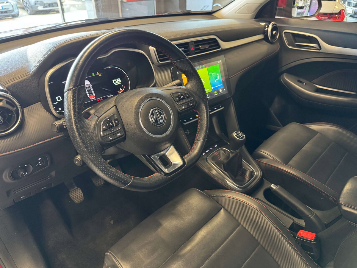 Mg ZS ZS 1.5 Luxury (10)