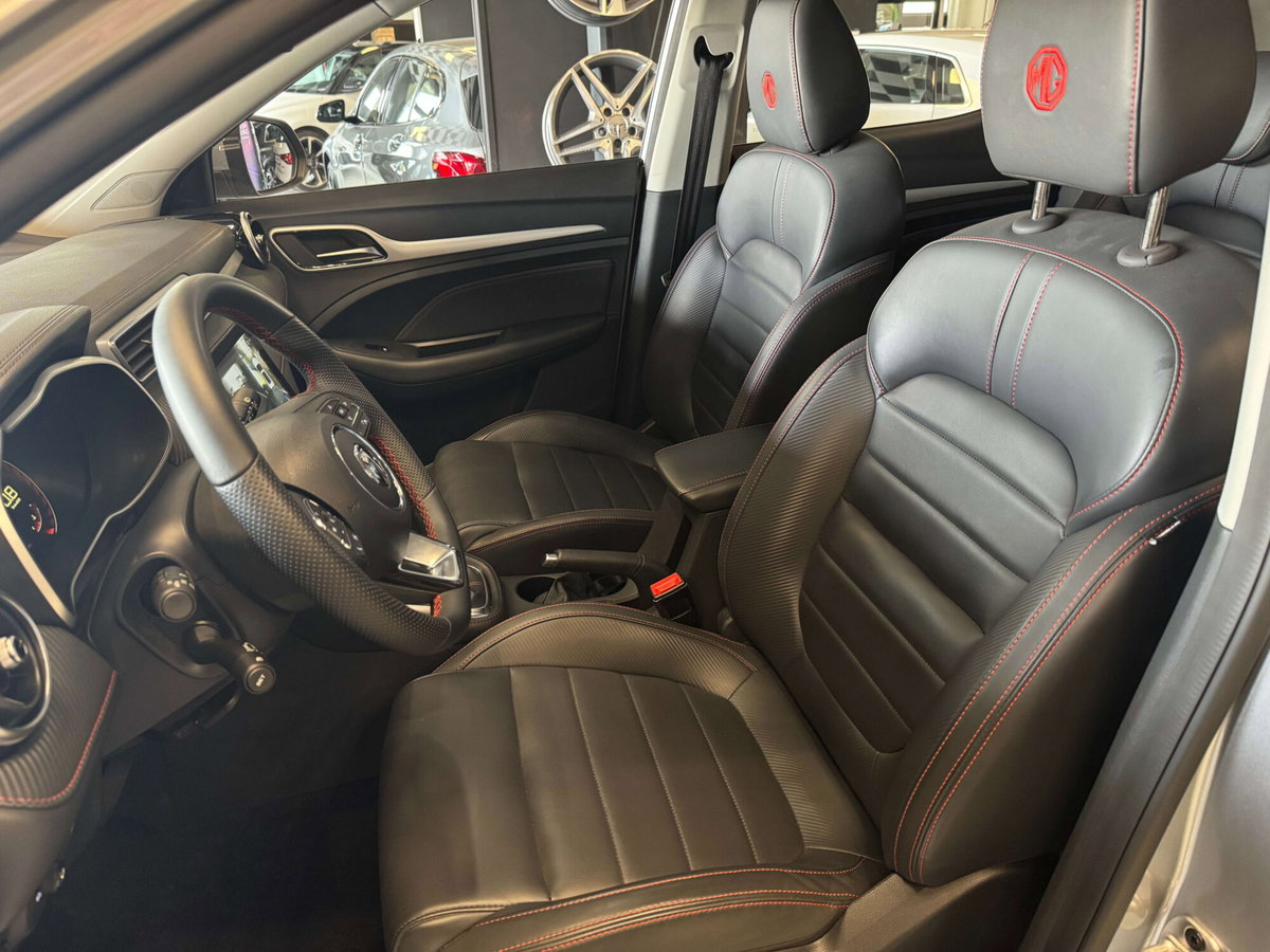 Mg ZS ZS 1.5 Luxury (17)