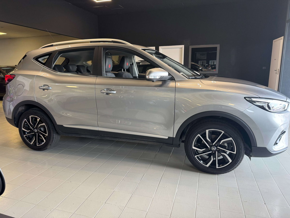 Mg ZS ZS 1.5 Luxury (4)