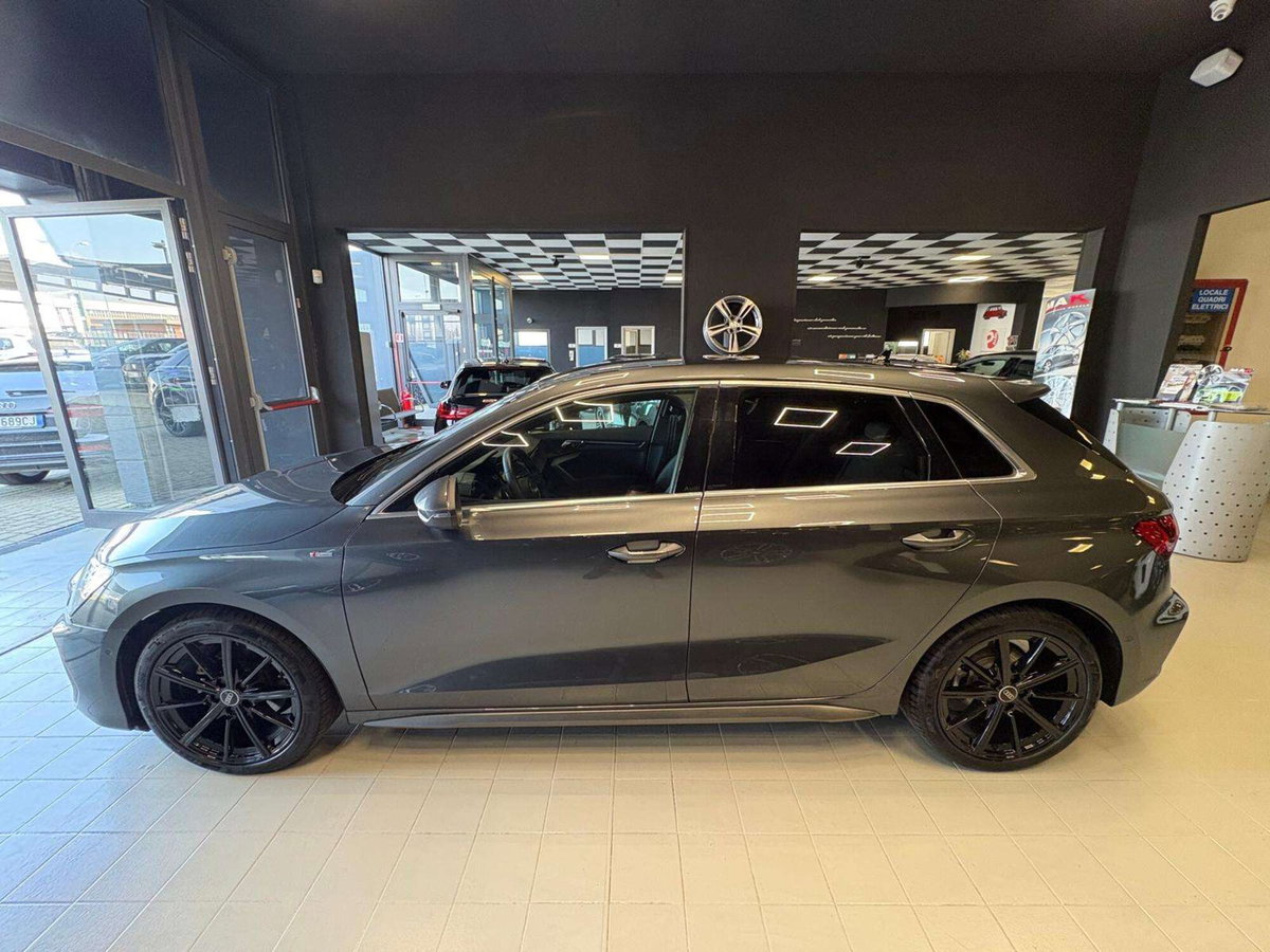 Audi A3 Sportback 2.0 tdi S line edition 150cv s-tronic (4)