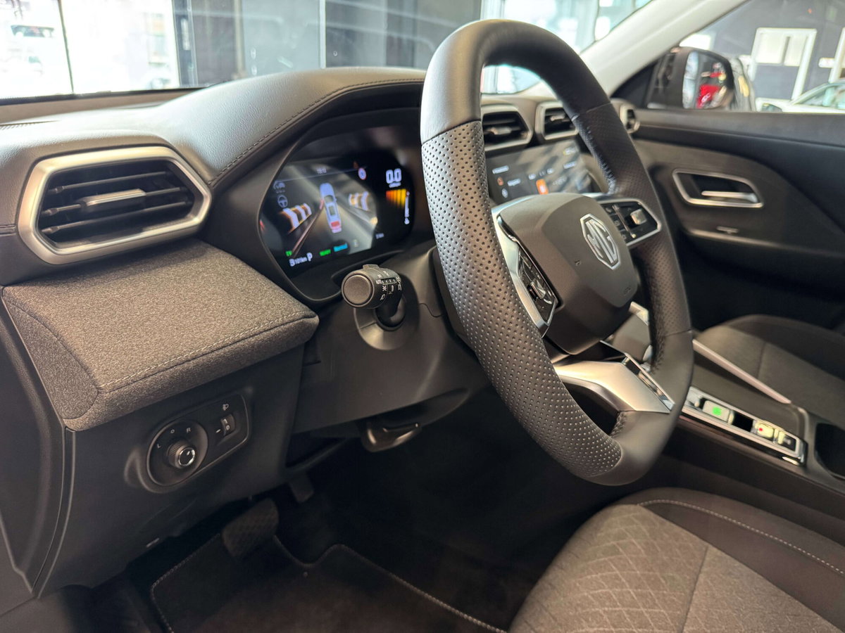 Mg ZS ZS 1.5 Luxury (12)