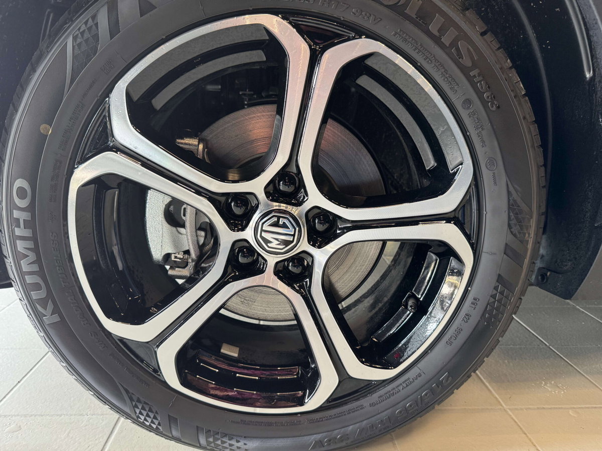 Mg ZS ZS 1.5 Luxury (9)