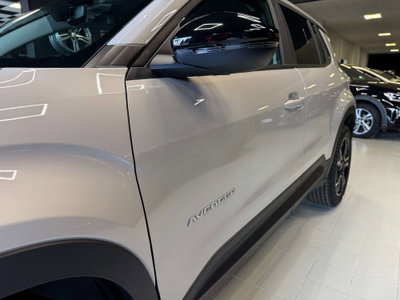 Jeep Avenger 1.2 turbo e-hybrid mhev Summit fwd 110cv edct6 (8)